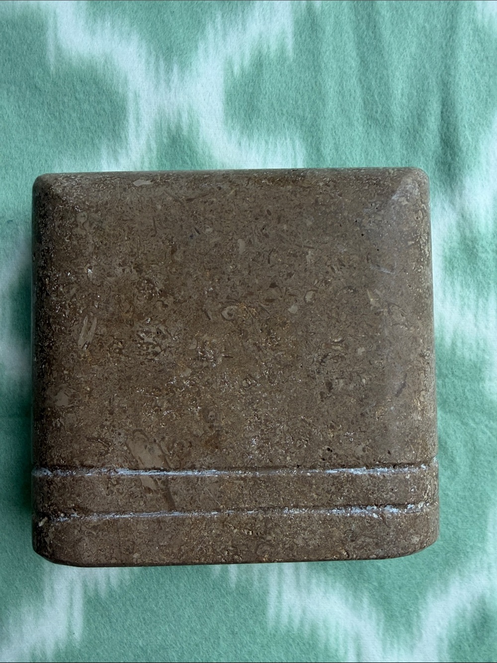 Marble Stone 4-Slot Toothbrush Holder in Weathered Brown Tan (mocha marble) - Picture 3 of 8